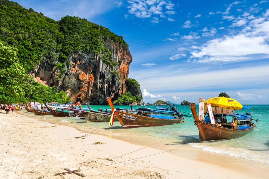 railay-beach-thailand-featured2-dsc_7848